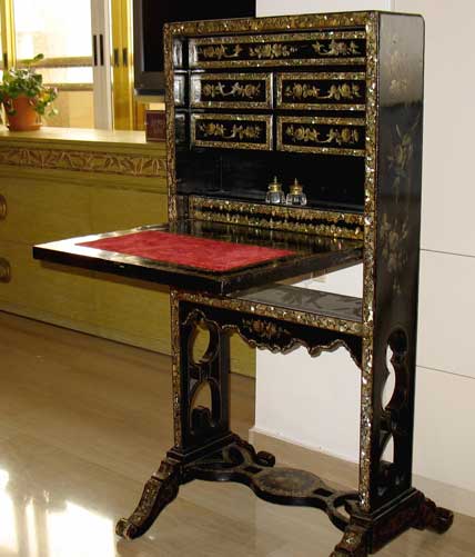 Antique Furniture Restoration - Mother-of-Pearl Chinese Inlay Table1