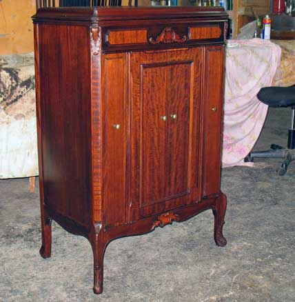 Antique Gramophone | Furniture Restoration | Jeremy Zetland 1
